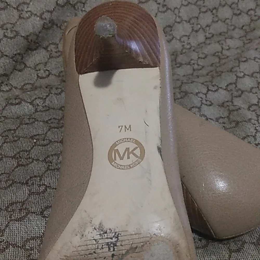 Shoe - Picture 6 of 6